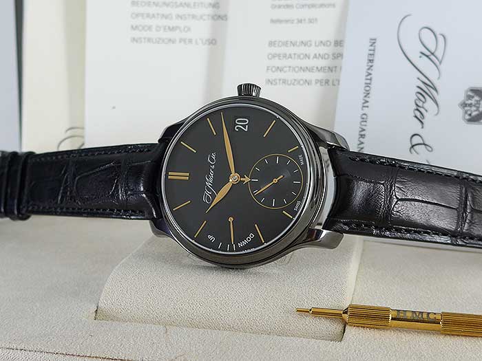 JW Horological Gallery H. Moser & Cie Endeavour Perpetual Calendar
